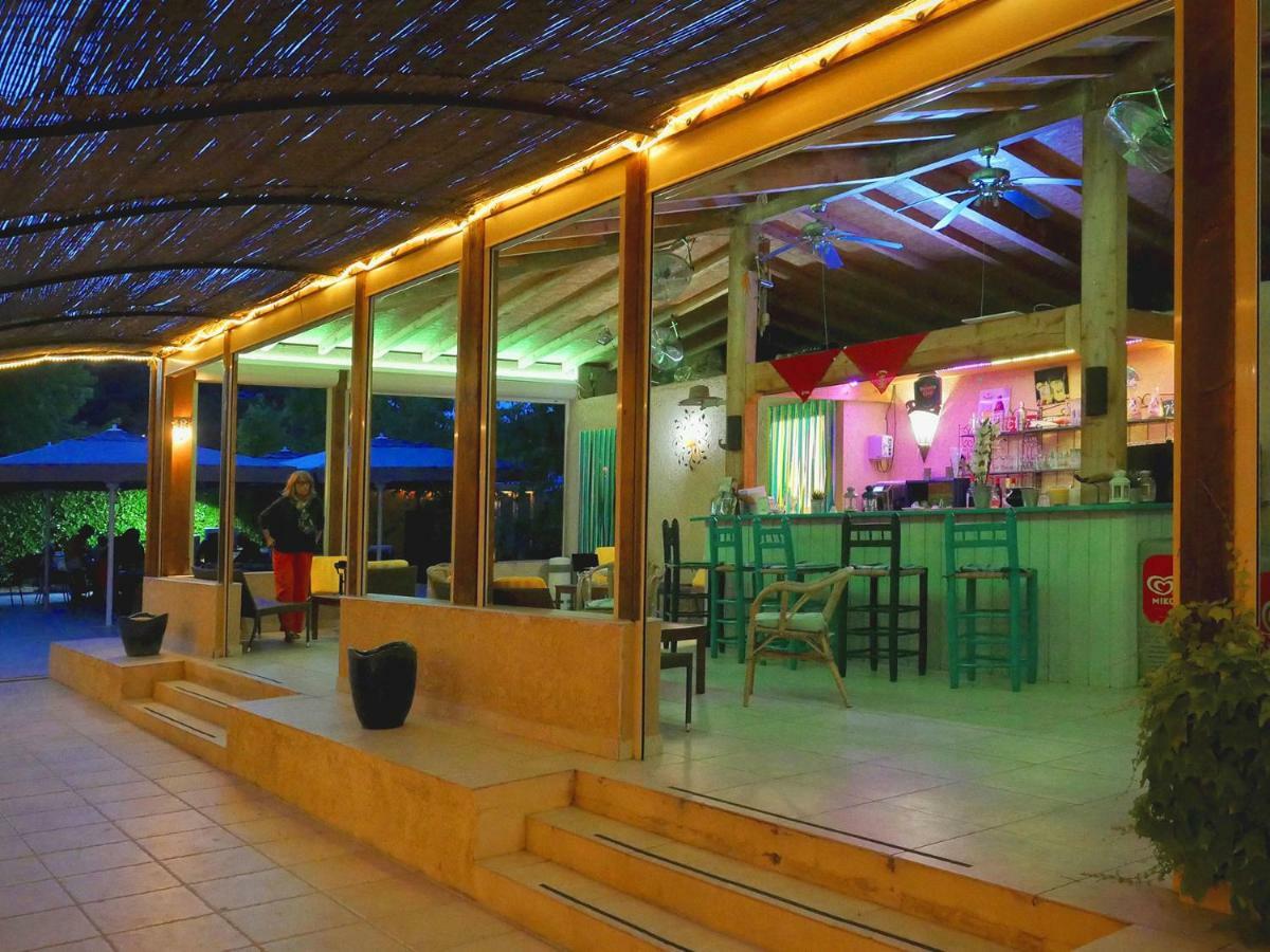 Les Cigalous Hotel Salavas Kültér fotó